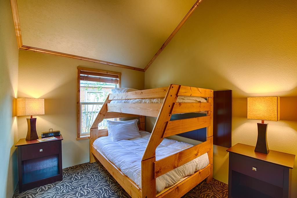 Explorer Cabins At Yellowstone Вест-Йеллоустоун Екстер'єр фото