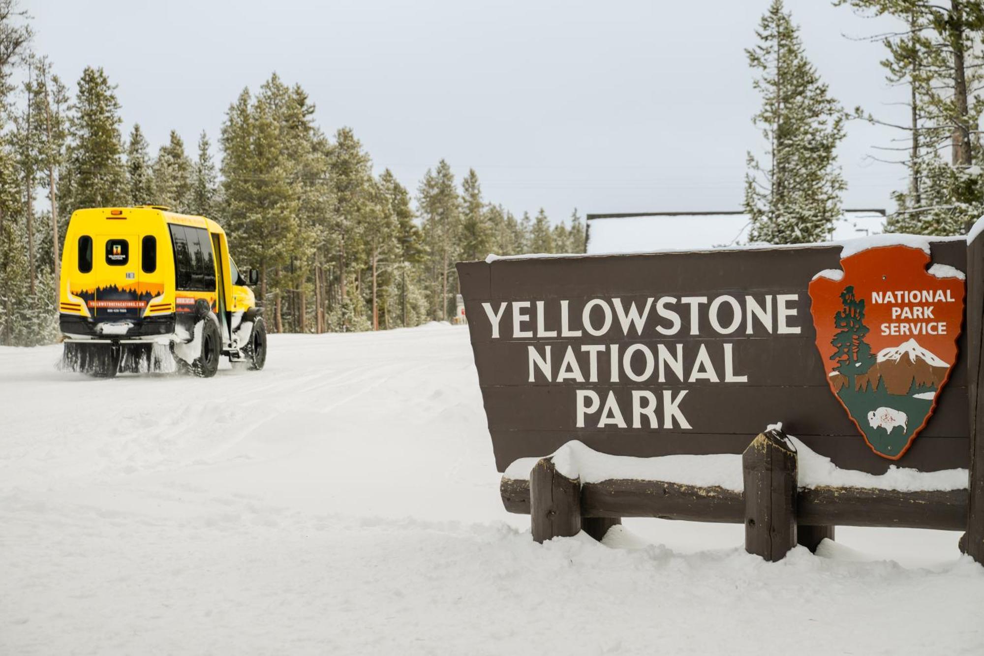 Explorer Cabins At Yellowstone Вест-Йеллоустоун Екстер'єр фото